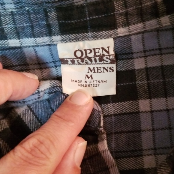 **Sold **Open Trails and Roadblock Men's flannels - Picture 2 of 3
